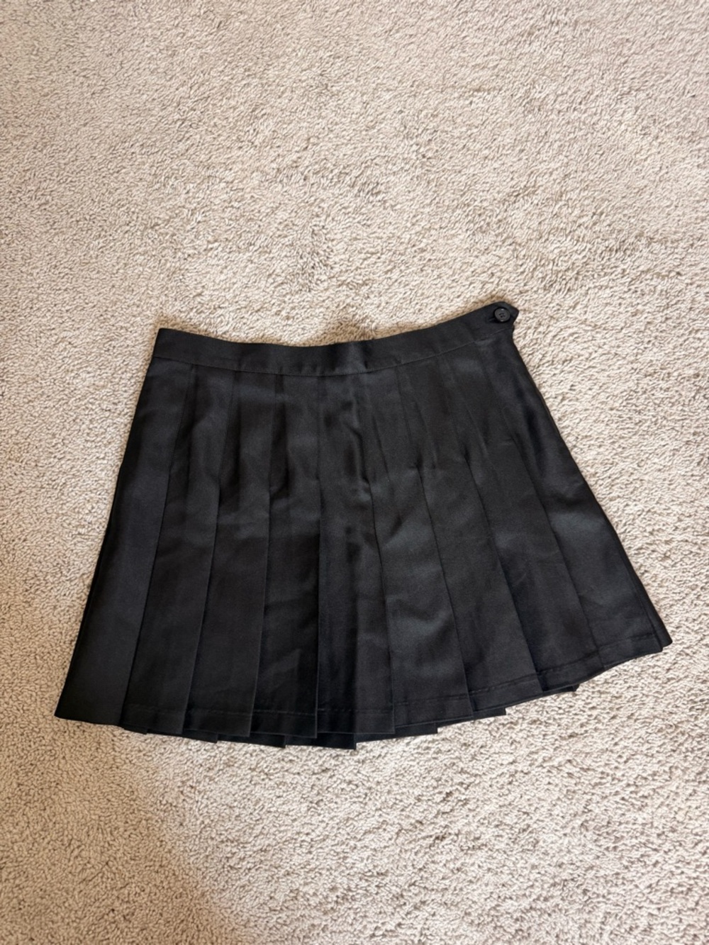 American Apparel Black Pleated Skirt
